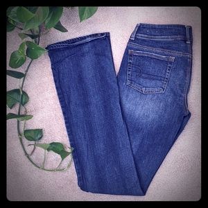 AE Distressed Stretch Kick Boot Jeans Sz 6 X-LONG